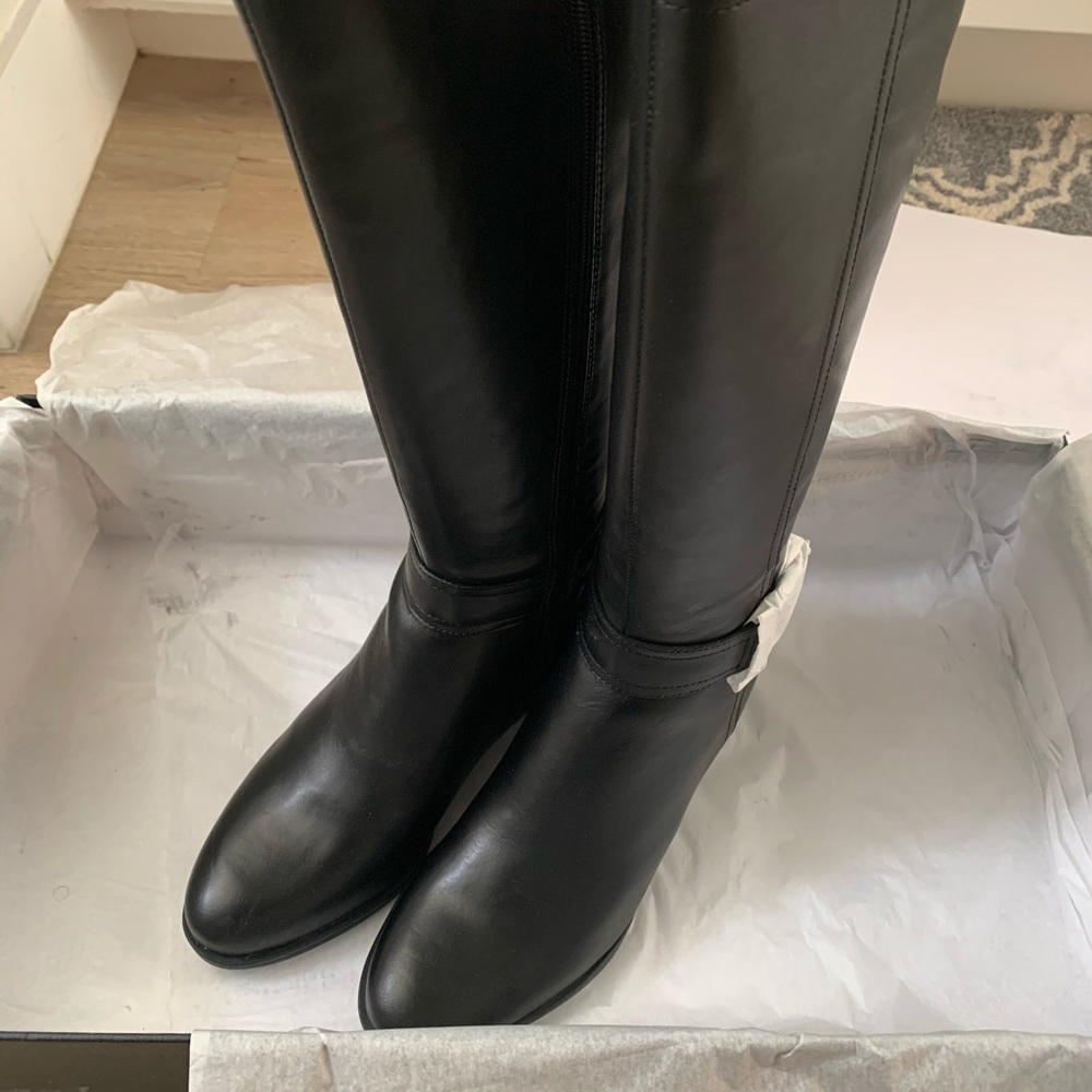 Black high shaft leather boots - Picture 9 of 10